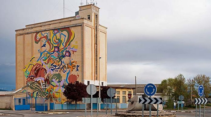 «Titanes» , los silos de Ciudad Real convertidos en museo de arte urbano